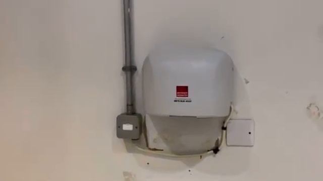 Hand Dryer Compilation 52 смотреть онлайн