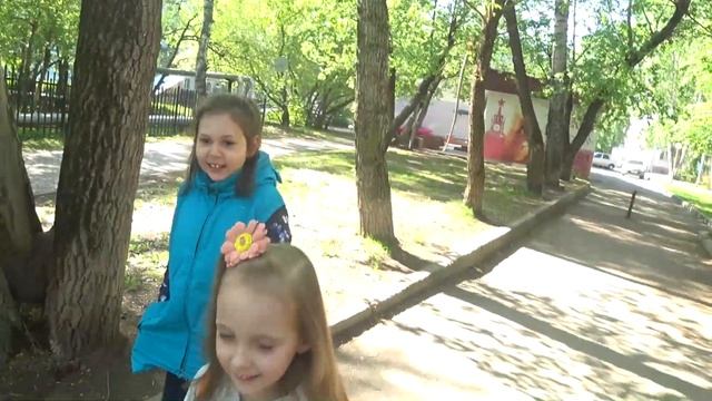 VLOG: Воздушные ШАРИКИ с НАКЛЕЙКАМИ Разные мордашки  Прогулка ВО ВРЕМЯ КАРАНТИНА ///НАША ДАША