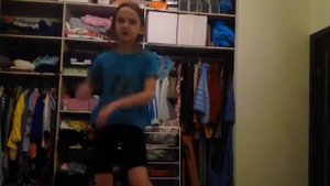 Я танцую под песню TATARKA- U CAN TAKE