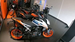 2022 New Model KTM Duke 200 VS KTM Duke 250 Vs Duke 390 VS Duke 125🤔Detailed Comparison with Review