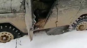УАЗ на блокировках ЭДС.                          НИВА передняя блокировка.