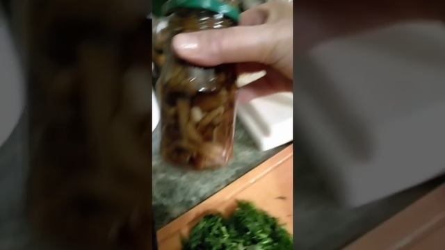 Салат . Овощной . С грибами . Опятами . С капустой . На праздник . #Shorts смотреть онлайн