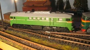 ТЭМ1 и М62 на макете. Масштаб 1.87