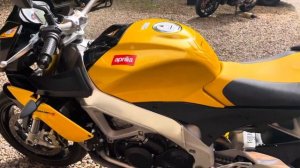 Aprilia Tuono V4 1000 APRC 2011