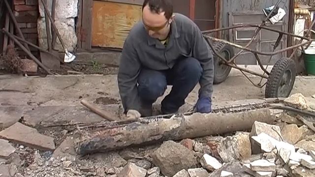 Добываю прут для ковки из ЖБИ прут 10 мм #вторсырьё смотреть онлайн