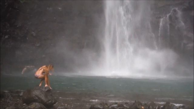 Naturist hotspot Sekumpul Waterfalls (Bali) - carefree lifestyle
