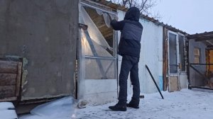 Разрываюсь на два дома//с электрикой покончено//теперь в старом доме новая электрика//