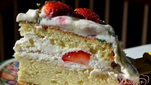 Торт с клубникой