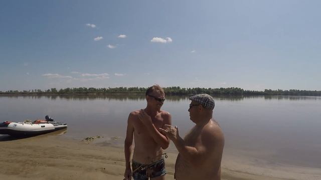 Рыбалка иртыш июль.Воды много, грязь.