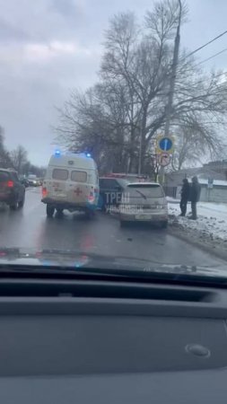 😰 Прямо сейчас авария на Московском шоссе   На месте служба скорой помощи