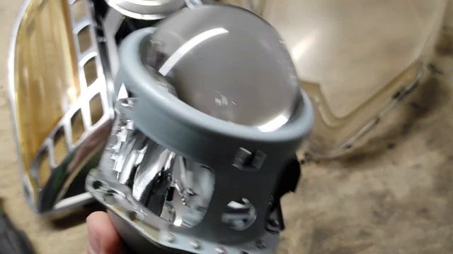 Как улучшить свет фар на Nissan X Trail T31. Замена линз на Hella 3 смотреть онлайн