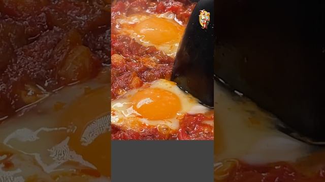 Яичница Шакшука с беконом за 14 минут (приготовление яиц)