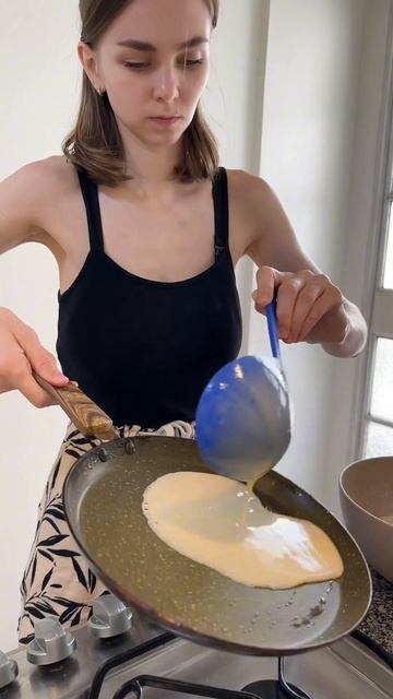 Яичница в блине с сыром и ветчиной #завтрак #влог #рецепты #рецептынакаждыйдень#простойрецепт смотреть онлайн