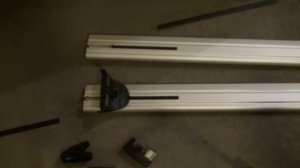 Mitsubishi Outlander - Thule WingBar (969) and Rapid System (753)