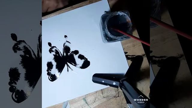 A Quick Butterfly Painting with Ink + Water смотреть онлайн