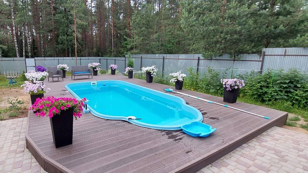 Композитный бассейн 6 на 3 с римской лестницей