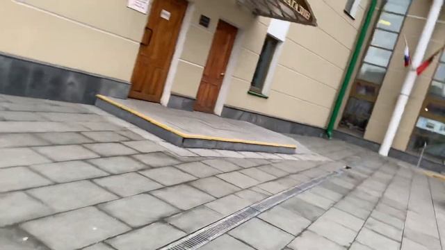 Moscow Government Employees and Policemen are Breaking the Law | Taganskaya Metro | #EJRussia 13