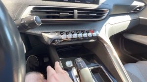 Peugeot 3008 2018 год в идеальном состоянии, на белом салоне! 1.5 дизель