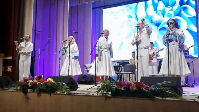 "А любовь смеётся и поёт" Наталья Соловьёва и "ВИА Белые Росы" (апрель 2022)
