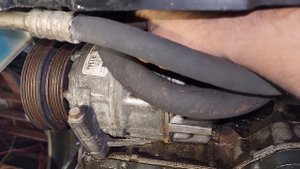 how to replace alternator on vw jetta. 2.5 / 2005-2010
