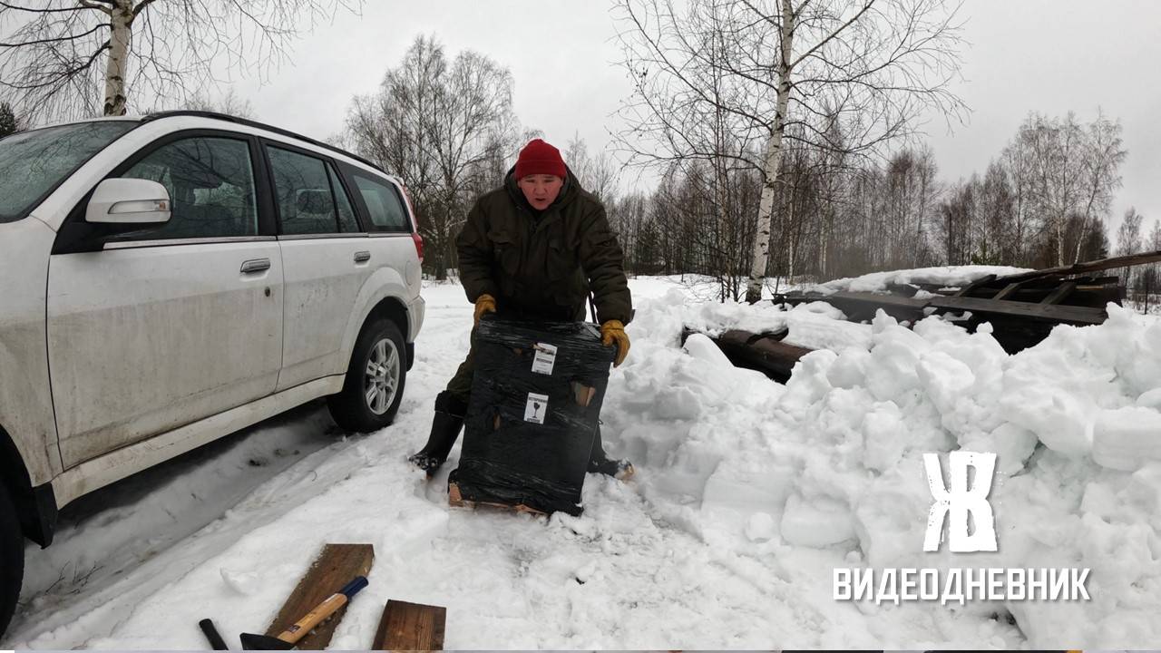 СТРОЙКА ДОМА В ДЕРЕВНЕ ПРОДОЛЖАЕТСЯ _ КУПИЛИ ПЕЧКУ. Январь 2024 г.  ЖКВ Саморучка