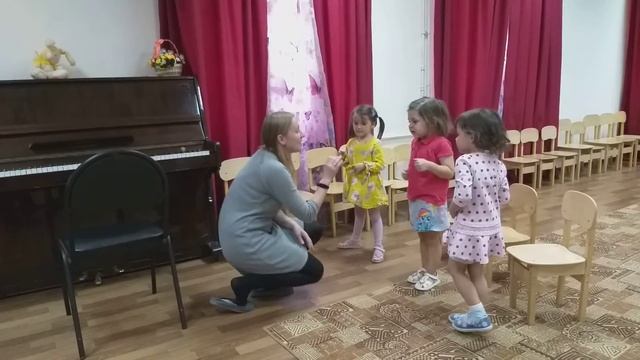 Коррекционно развивающие вокальные упражнения. Ежик.