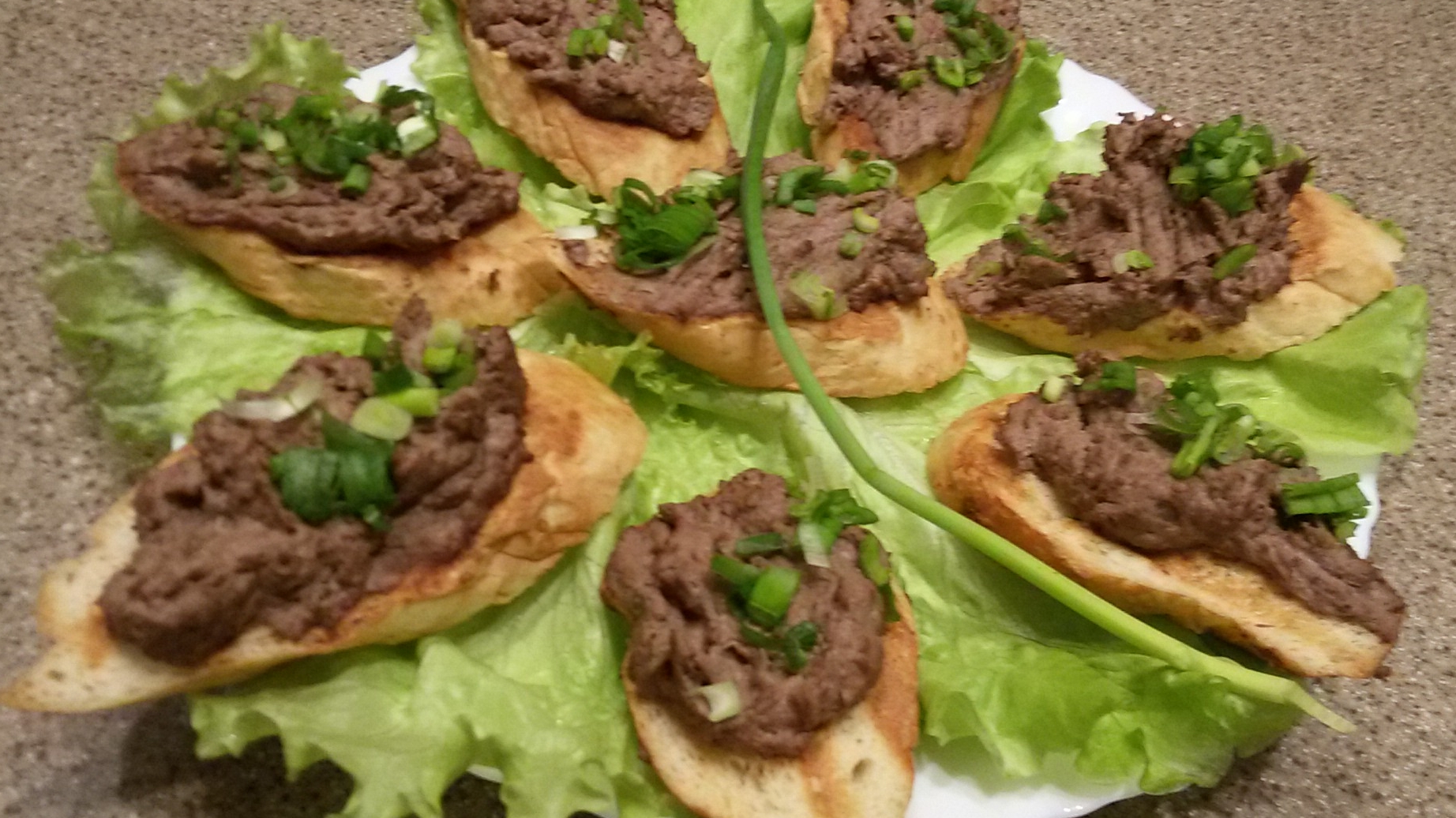 Очень вкусный паштет из куриной печени в домашних условиях. Простой, вкусный рецепт паштета.