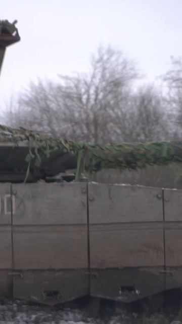 танкисты на танке т-80
