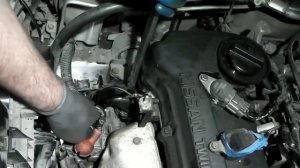 Nissan Sunny 1999 год двс QG15DE ставим ремень генератора исключая компрессор