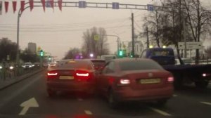 Audi пытался перестроиться в правую полосу и был подбит