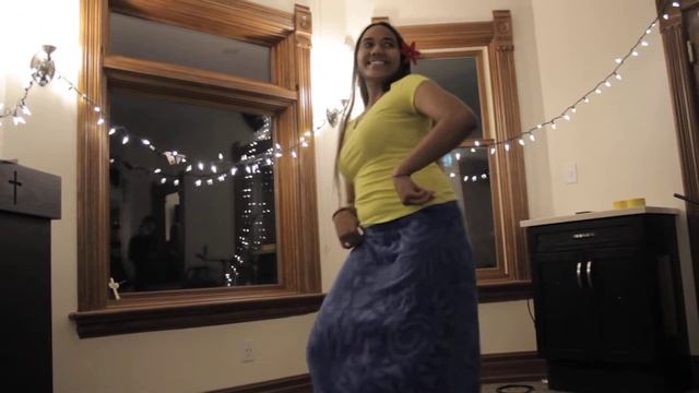 Andrea dances to Hei No Tamatoa | UCC Coffee House W19 смотреть онлайн