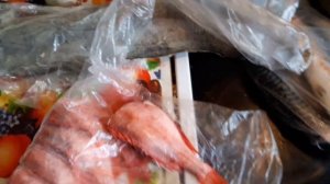 РАСПАКОВКА ПАКЕТА С РЫБОЙ. ОБЗОР ПОКУПОК С РЫНКА.