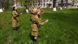 КЛИП "НА ПОБЫВКУ ЕДЕТ"