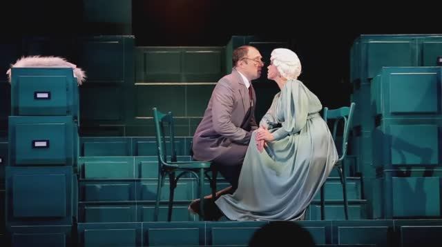 Тизер мюзикла «Средство Макропулоса» Новосибирского музыкального театра смотреть онлайн