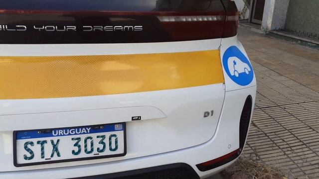BYD D1 full electric ev (Peugeot stellantis uruguay Sadar)