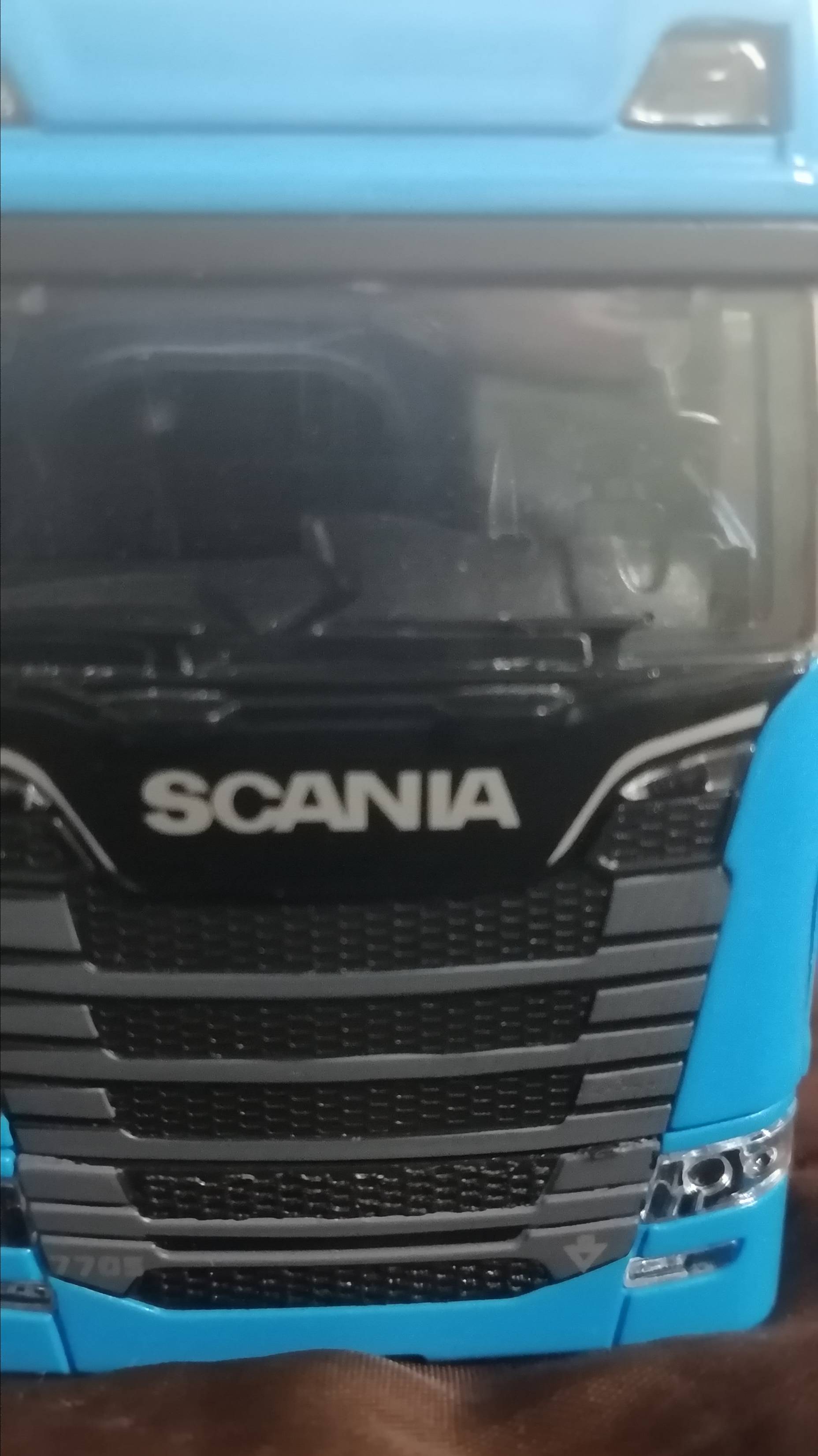 масштабная модель шведского автозавода Scania  модель Scania S 770