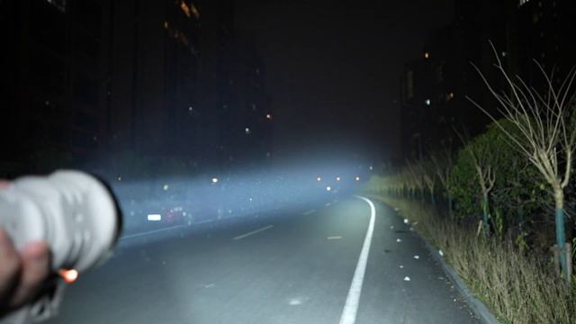 Four diffent led use on manker light mk38，diffent outdoor performance。 смотреть онлайн