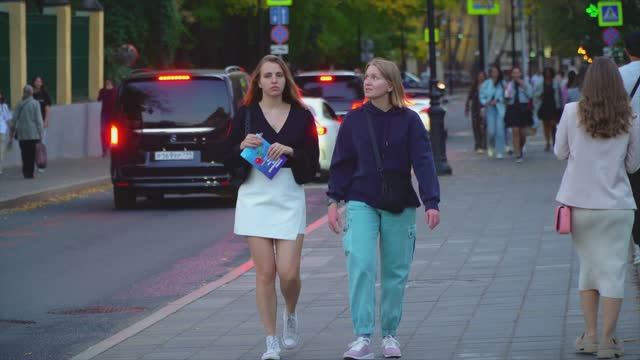4K. AWESOME GIRLS AND PEOPLE OF RUSSIA! LIFE IN RUSSIA 2023.