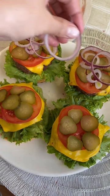 Вкусный бургер дома. #гамбургер #бургер #shorts #shortsvideo #shortvideo #short #shortvideos смотреть онлайн