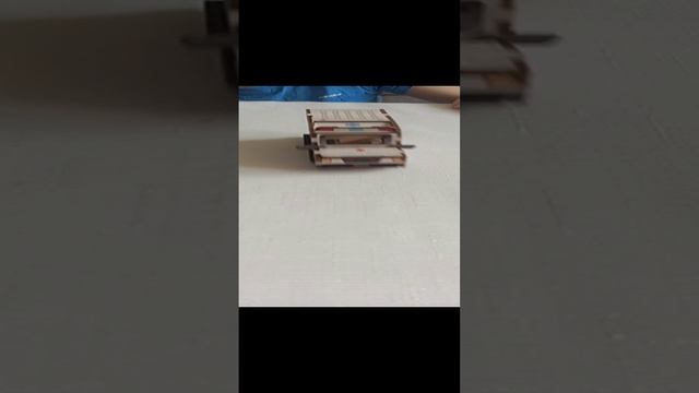 Ваня🥰 продемонстрирует машинки из коллекции деревянный 3D конструктор.