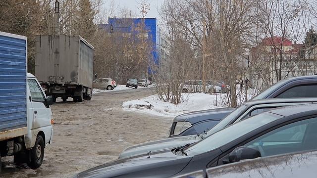 Зачем в городе внедорожник?.. Вот, как минимум. смотреть онлайн