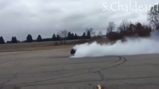 Dodge Charger SRT Drifting смотреть онлайн