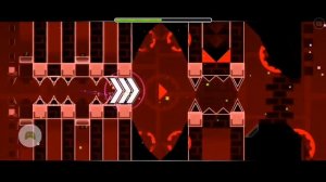 Прохожу самый сложный уровень в geometry dash
