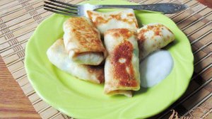 Блинчики с яйцом и зеленым луком