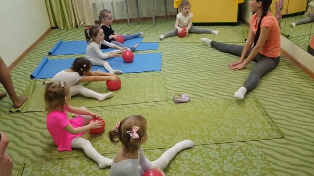 Танцевальная студия смотреть онлайн