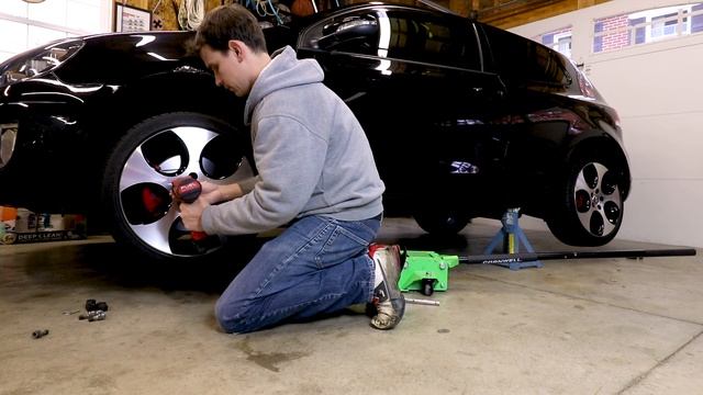 MK6 VW GTI Tire Rotation смотреть онлайн