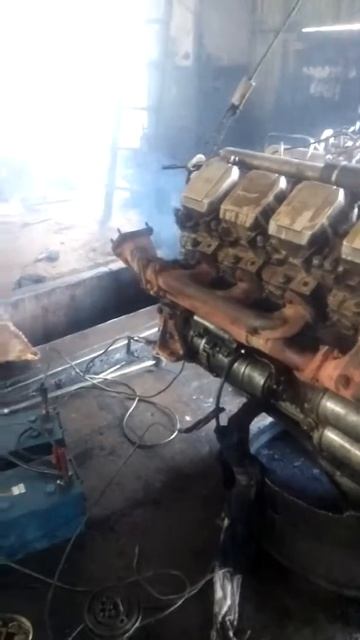 Как работает дизельный двенадцати цилиндровый монстр смотреть онлайн