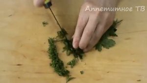 Салат из молодой капусты с грудинкой и корейской морковью пошаговый рецепт