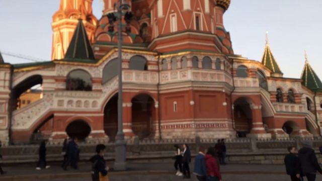 КРАСНАЯ ПЛОЩАДЬ 🕙 смотреть онлайн