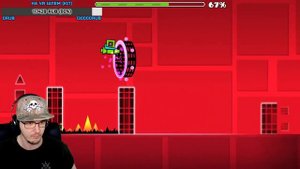 МАЙНИ БОМБИТ В Geometry dash || НАРЕЗКА СО СТРИМА